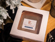 Speculoos cake with white gift box